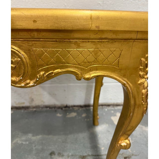 1970s Vintage Louis XV Style/ Reproduction Giltwood Side Table For Sale - Image 5 of 12