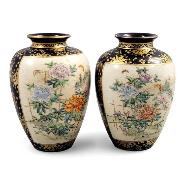Japanese Meiji Cobalt and Gilded Kyoto Satsuma Vases from Kinkozan, 1890s, Set of 2 For Sale - Image 3 of 16