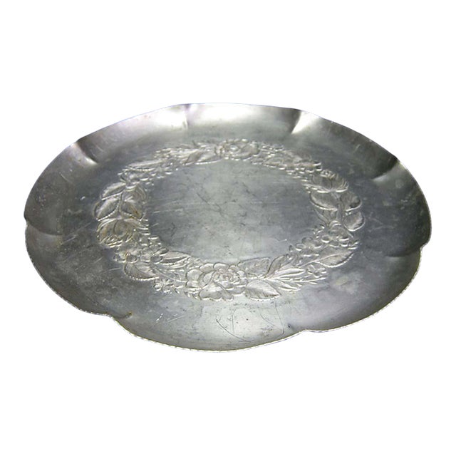 Mid 20th Century Everlast Metal Product Co. Hand Wrought Aluminum Platter For Sale