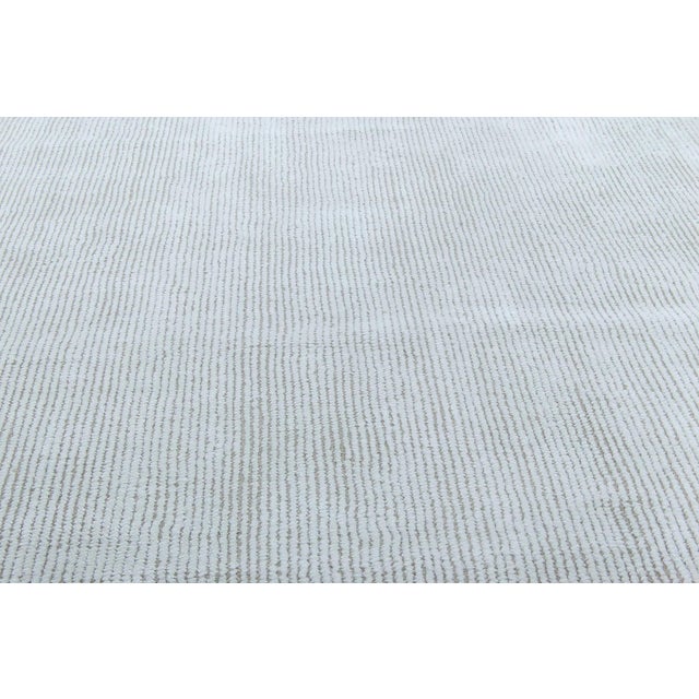 Early 21st Century Contemporary Solid White, Beige and Grey Handmade Wool Rug by Doris Leslie Blau For Sale - Image 5 of 5