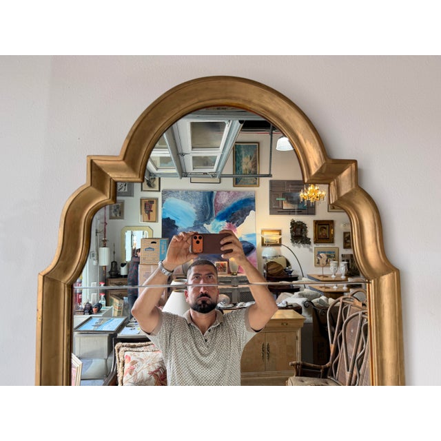 1980s Vintage Baker Furniture Hollywood Regency Gold Giltwood Architectural Arch Wall Mirror For Sale - Image 5 of 13