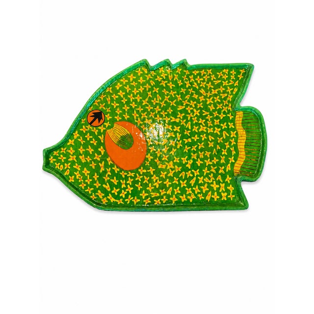 Brightly Colored Green Vintage 1960's Hand-Painted Papier-Mâché Fish Tray / Wall Plaque – Folk Art Style – Circa 1960s–1970s For Sale - Image 10 of 10