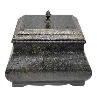 Vintage Wooden Fleur De Lis Lidded Box For Sale