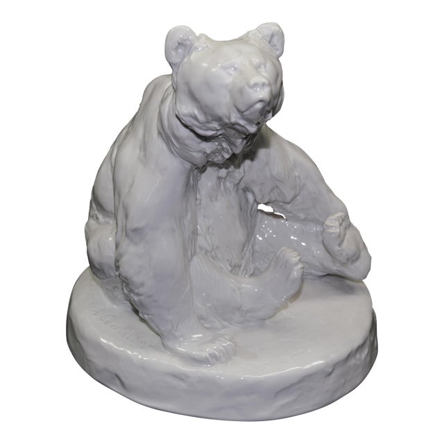 Meissen White Glazed Seated Bear A1066 Porcelain Figurine by August Gaul For Sale