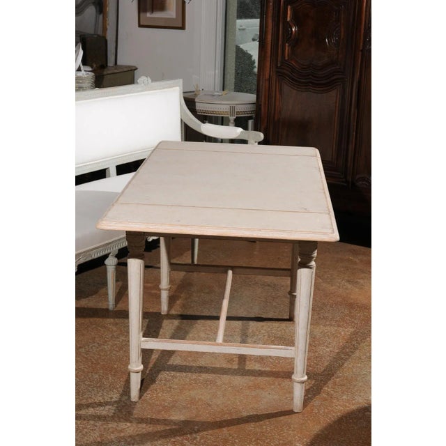 Swedish Neoclassical Style 1910s Painted Wood Drop-Leaf Table with Carved Décor For Sale - Image 10 of 12