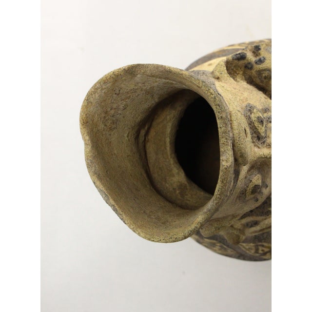 Peruvian Bichrome Figural Effigy Jar of a Hunter With Trophy For Sale - Image 16 of 16