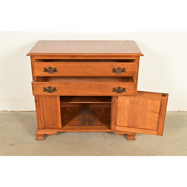 Brown Kling American Colonial Solid Maple Server or Bar Cabinet, Circa 1960s For Sale - Image 8 of 12