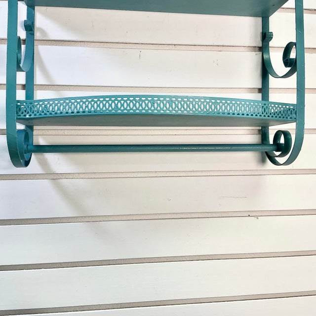 1970s Vintage Boho Chic Atomic Style Metal Bathroom Wall-Mounted Shelf With Towel Bar. For Sale - Image 12 of 13