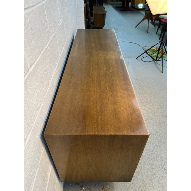 Mid-Century Modern Walnut and Brass Six Drawer Dresser For Sale - Image 11 of 18