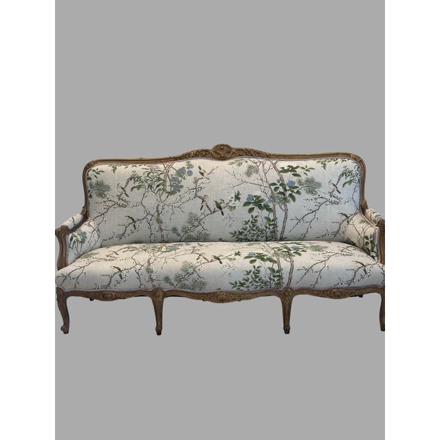 1900 - 1909 Antique French Louis XV–Style Sofa — Thibaut Katsura Lavender & Amethyst Velvet For Sale - Image 5 of 12