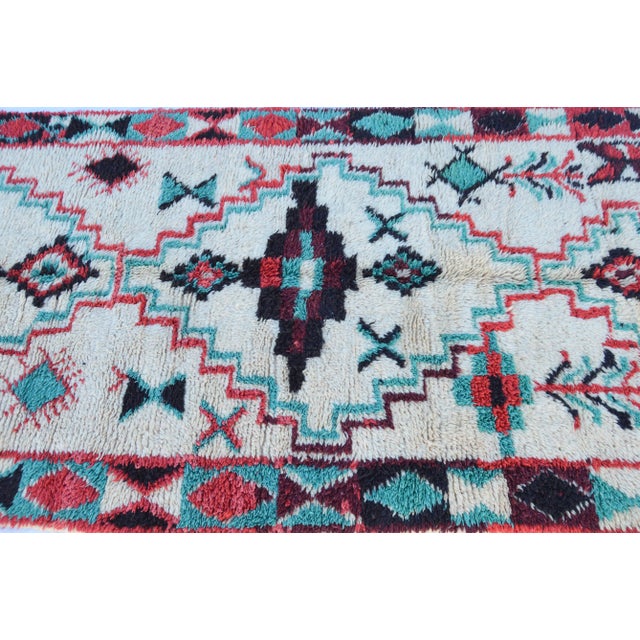 Teal Mid 20th Century Vintage Moroccan Rug - 8'6" X 3'8" For Sale - Image 8 of 10