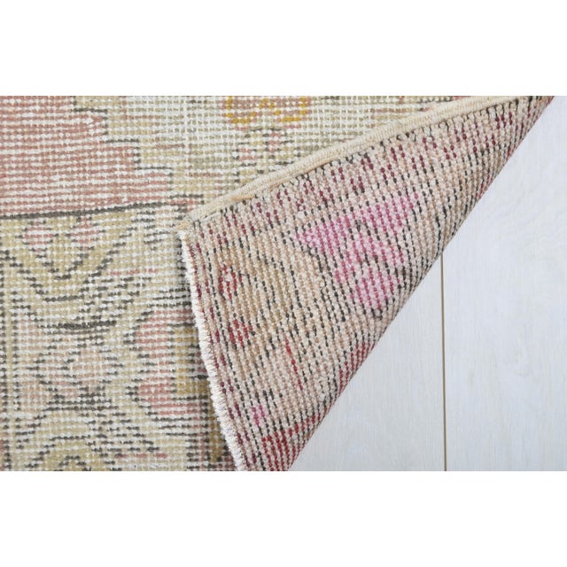 Mid 20th Century Anatolian Whisper Kilim Rug For Sale - Image 4 of 5