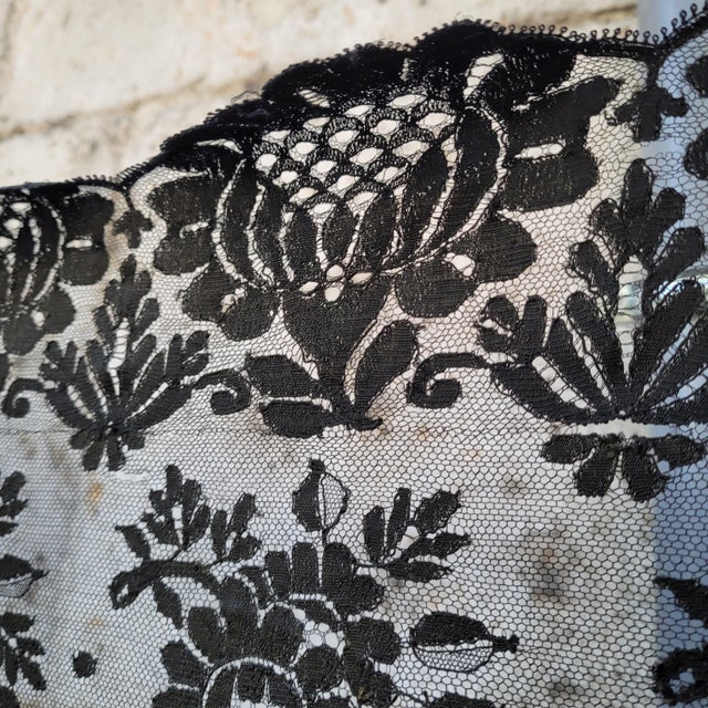 Black Lace and Tulle Mantilla, Spain, 1930s For Sale - Image 16 of 18