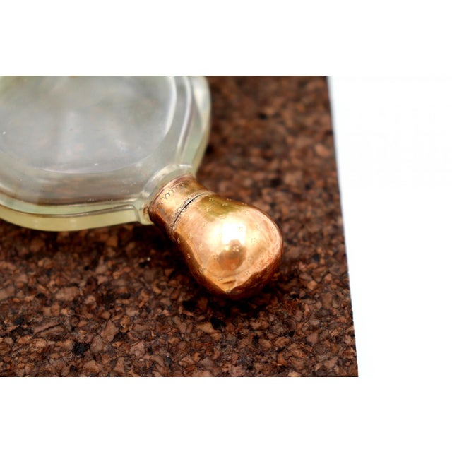 Perfume Bottle in Glass and 15 Karat Gold For Sale - Image 5 of 7