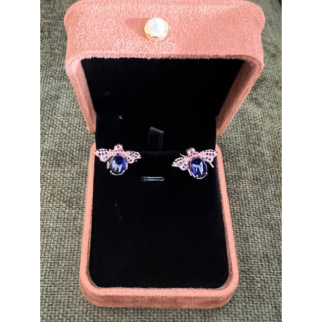 Bochic “Orient” Blue Sapphire & Ruby Earrings Set In 18K Yellow Gold & Silver, 2 pieces For Sale - Image 10 of 10