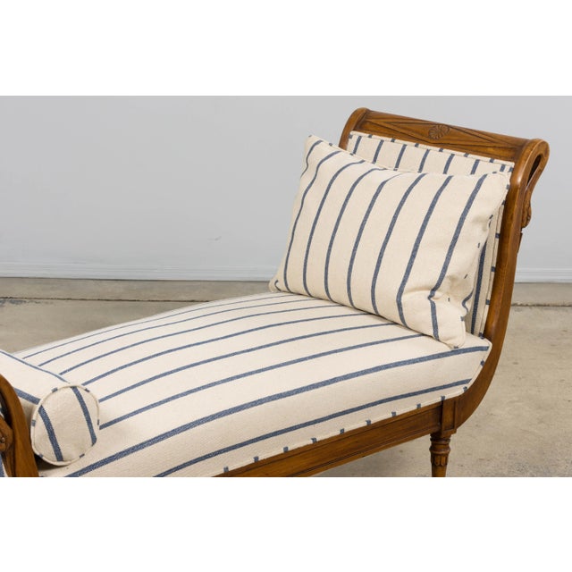 Early 19th Century French Empire Mahogany Recamier in Striped Jacquard For Sale - Image 9 of 18