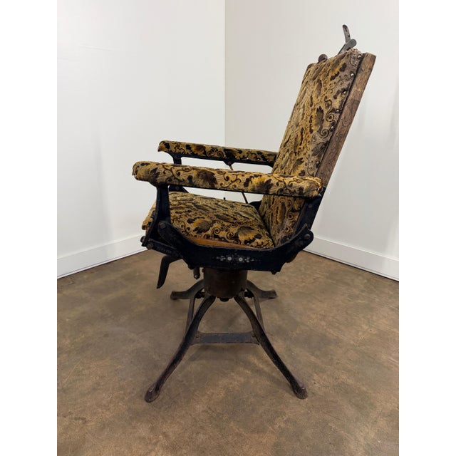 Rare Bigelow St. Louis Mechanical Barber / Medical Chair, Circa 1890–1905 For Sale - Image 12 of 18
