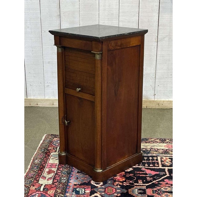 Traditional 19th Century Empire Bedside Table in Cherry Wood and Black Marble For Sale - Image 3 of 16