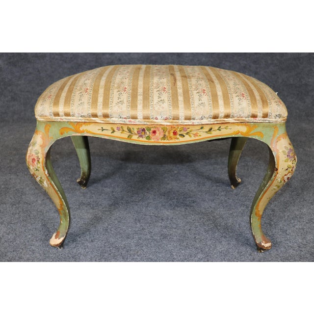 1940s Fine Venetian Paint Decorated Italian Foot Stool or Ladies Vanity Bench For Sale - Image 4 of 10