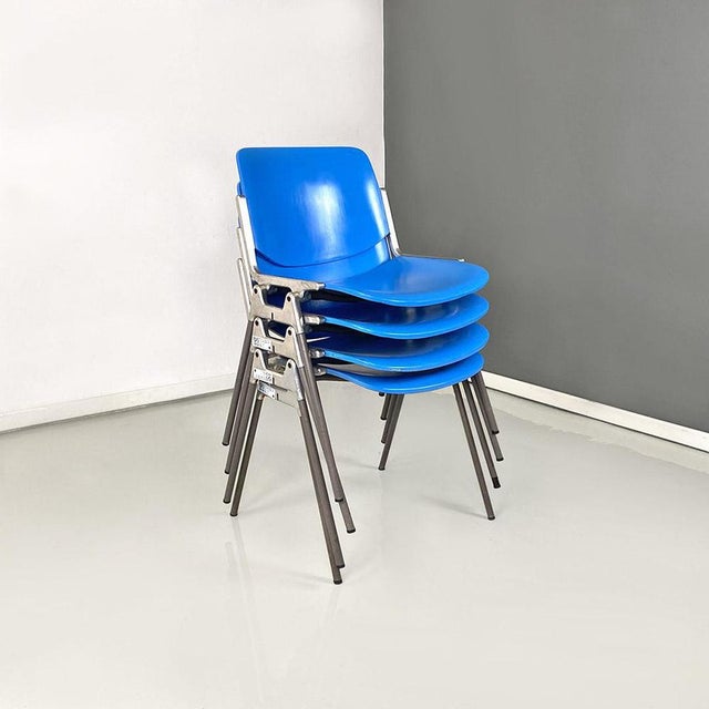 Italian DSC Chairs in Beech and Metal attributed to Giancarlo Piretti for Castelli / Anonima Castelli, 1965, Set of 4 For Sale - Image 3 of 16