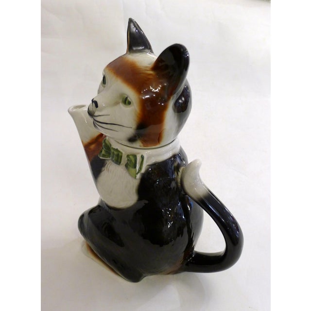 Zoomorphic Cat Teapot in English Earthenware by Tony Wood Studio, 1970s For Sale - Image 3 of 12