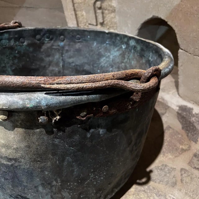 Copper 1900s Antique Patinated Copper Bucket Pot Jardiniere Iron Handle For Sale - Image 8 of 9