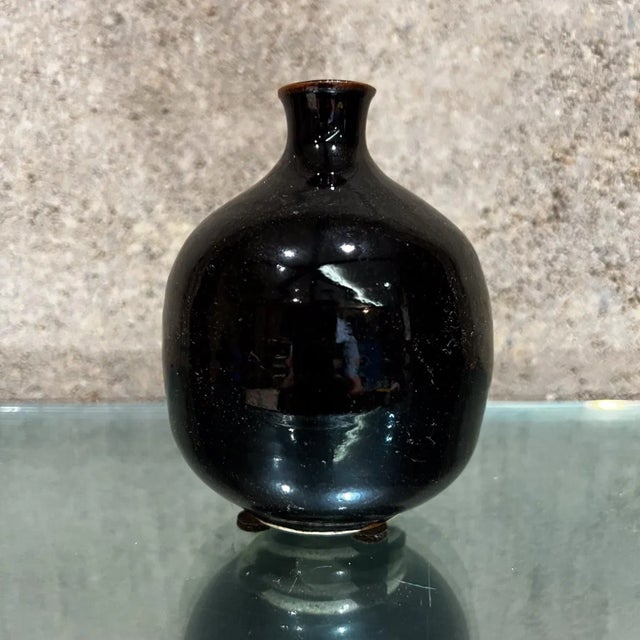 Mid-Century Modern Japanese Bud Vase Dark Brown Glaze Pottery Mingei Tenmoku For Sale In San Diego - Image 6 of 11