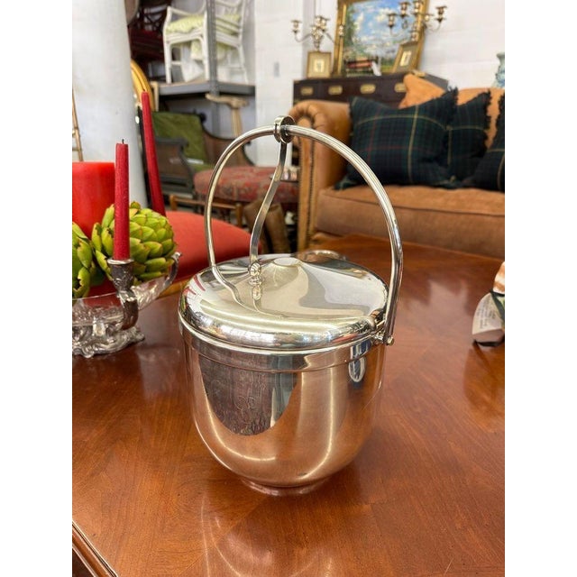 Mid 20th Century Vintage Sheffield Silverplate Lidded Ice Bucket With Pyrex Insert - From the Estate of Susie Hilfiger For Sale - Image 5 of 12