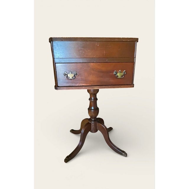 Brown Mahogany Thread Table-Mid - Late 19th Century For Sale - Image 8 of 18