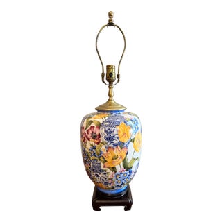 Palm Beach Regency Style Ceramic Floral Tulip Table Lamp Blue & White Jar Motif For Sale
