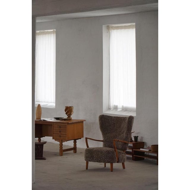 Danish Modern High-Back Lounge Chair in Oak and Lambswool by Viggo Boesen, 1950s For Sale - Image 6 of 18