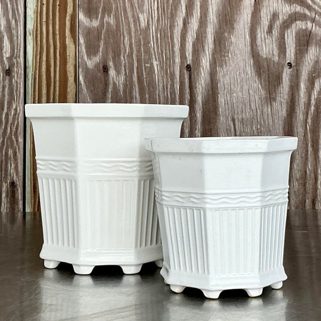 Traditional Vintage Regency Glazed Ceramic Cache Pot - Set of 2 For Sale - Image 3 of 6