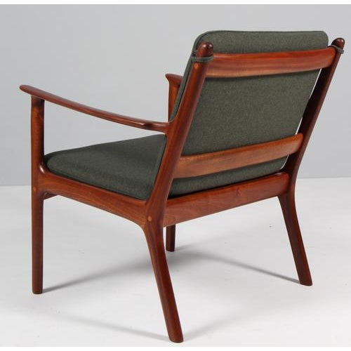 PJ112 Lounge Chairs in Mahogany & Green Wool from Ole Wanscher, 1960s For Sale - Image 6 of 7
