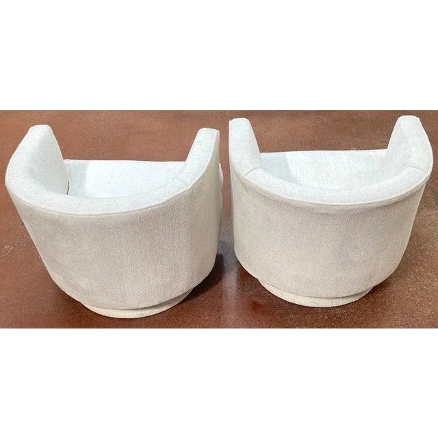 Mid 20th Century Mid-Century Modern Swivel Chairs Kravet Boucle Fabric, C. 1970s - a Pair For Sale - Image 4 of 7