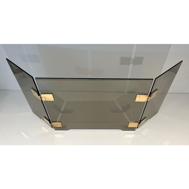 Mid-Century Modern Fireplace Screen Made of 3 Panels of Smoked Glass With Brass Hinges. Circa 1970 For Sale - Image 3 of 12