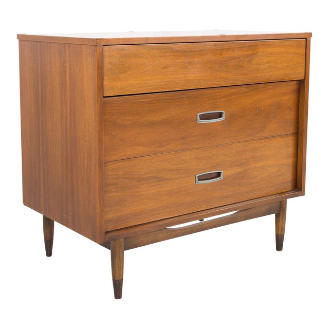1960s Mid Century Modern Mainline By Hooker 3 Drawer Dresser Chest