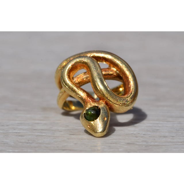 Gold The Hibbs: Ladies 18K Yellow Gold Snake Ring set with Peridot For Sale - Image 8 of 10