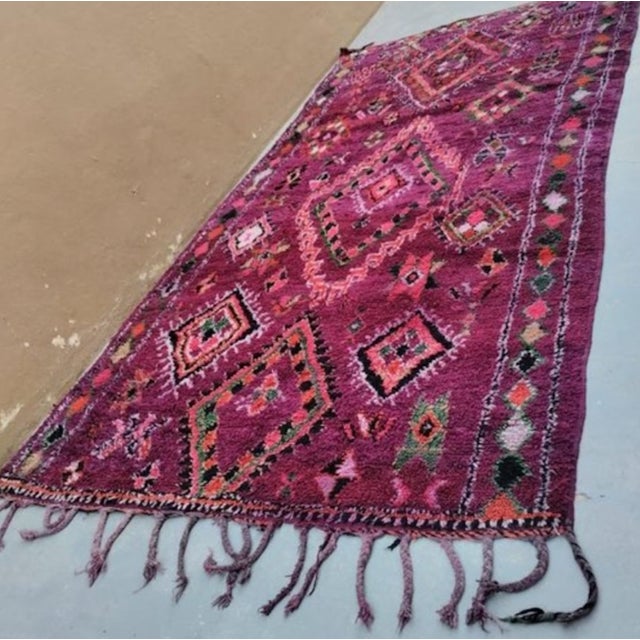 1980s Vintage Moroccan Boujaad Berber Rug in Purple Wool, 1980s For Sale - Image 5 of 8