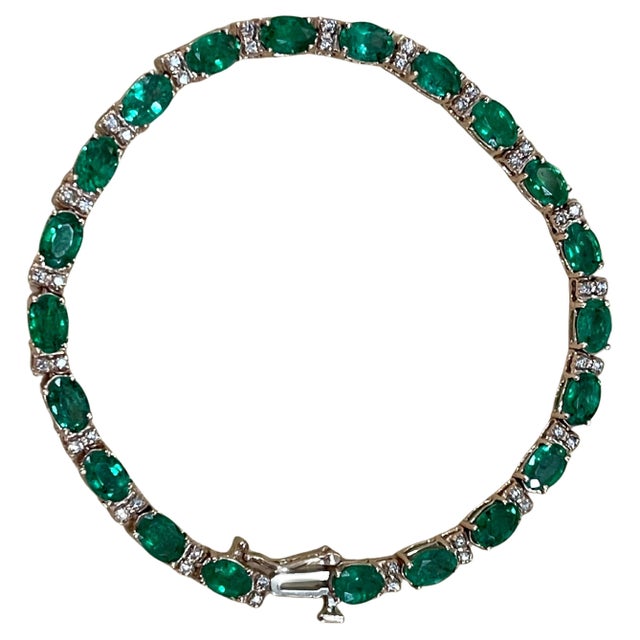 12 Ct Natural Brazilian Emerald and Diamond Tennis Bracelet 14 Karat WHITE Gold For Sale - Image 15 of 18