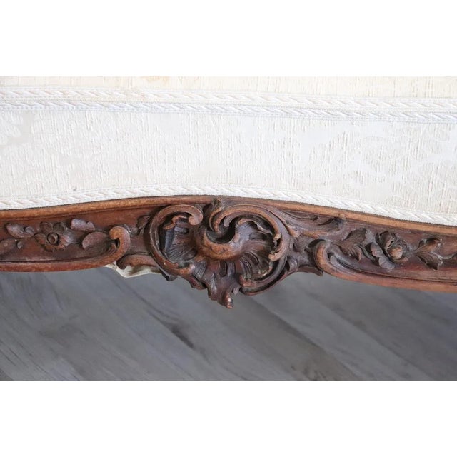 Antique Chaise Lounge in Walnut, 1800s For Sale - Image 6 of 16