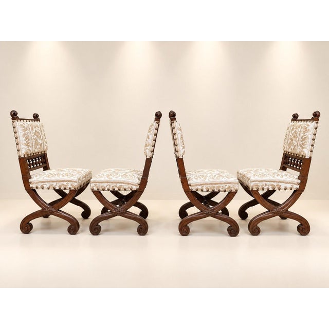 Antique Renaissance High Chairs in Carved Walnut, 1800s, Set of 4 For Sale - Image 3 of 8