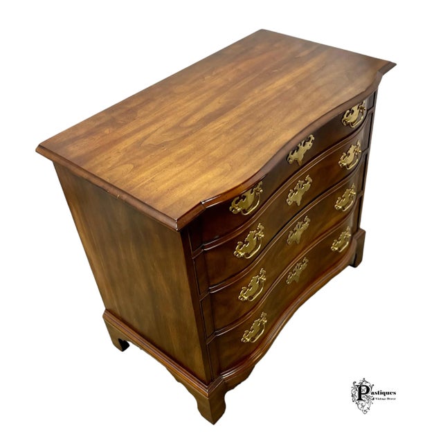 Vintage Statton Chippendale Style Antique Oxford Chest Accent Chest / Commode For Sale In Greensboro - Image 6 of 13