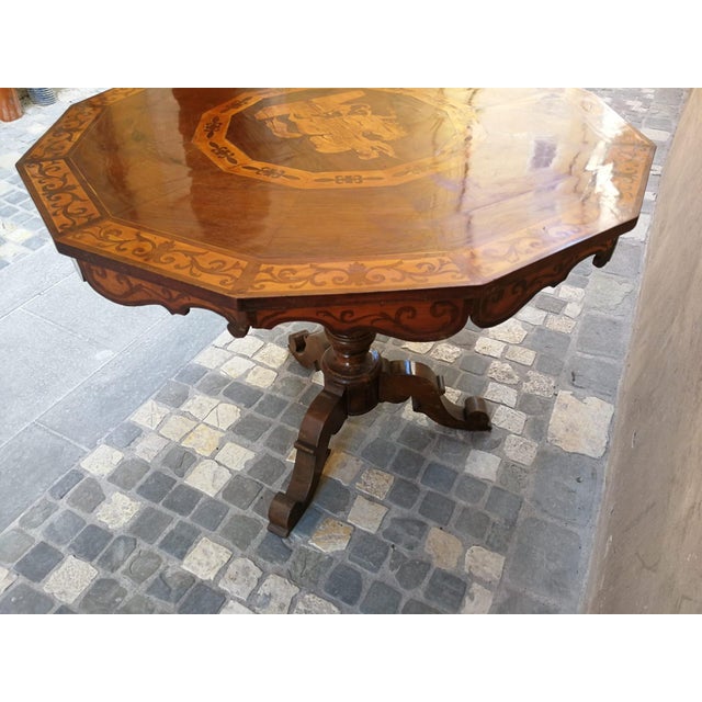 Dodecagonal Maple and Walnut Inlaid Table with Saint George and the Dragon, Rome, Italy, Early 19th Century For Sale - Image 6 of 9