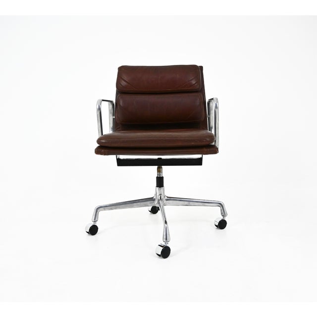 Mid-Century Modern Leather Soft Pad Chair attributed to Charles and Ray Eames for Herman Miller, 1970s For Sale - Image 3 of 13