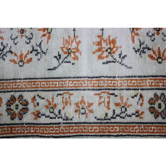 1950s Chinese Art Deco Vintage Handmade Floral Desing Natural Wool Area Rug For Sale - Image 9 of 13