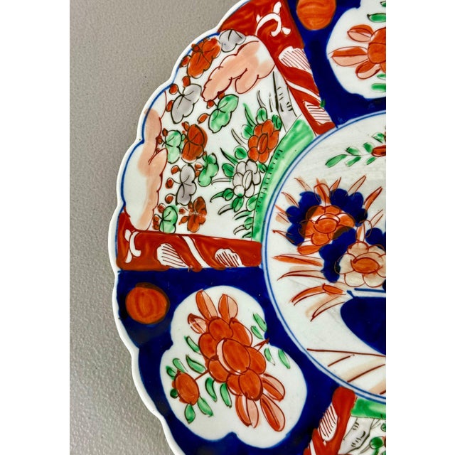 Antique 19th Century Japanese Imari Porcelain Scalloped Charger Plate, 13.25" D For Sale - Image 4 of 9