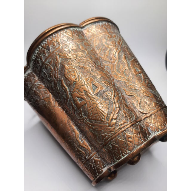 19th C Repousse Copper Nepal Scallop Bucket For Sale - Image 12 of 15