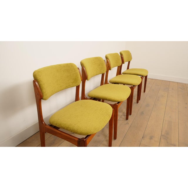 Dining Chairs with Armrests in Rosewood by Erik Buch, Set of 4 For Sale - Image 6 of 17
