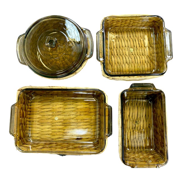 Vintage Anchor Hocking Amber Glass Bakeware With Rattan Basket – 4 Piece Set – 1970s Glass Baking Dishes Casseroles For Sale