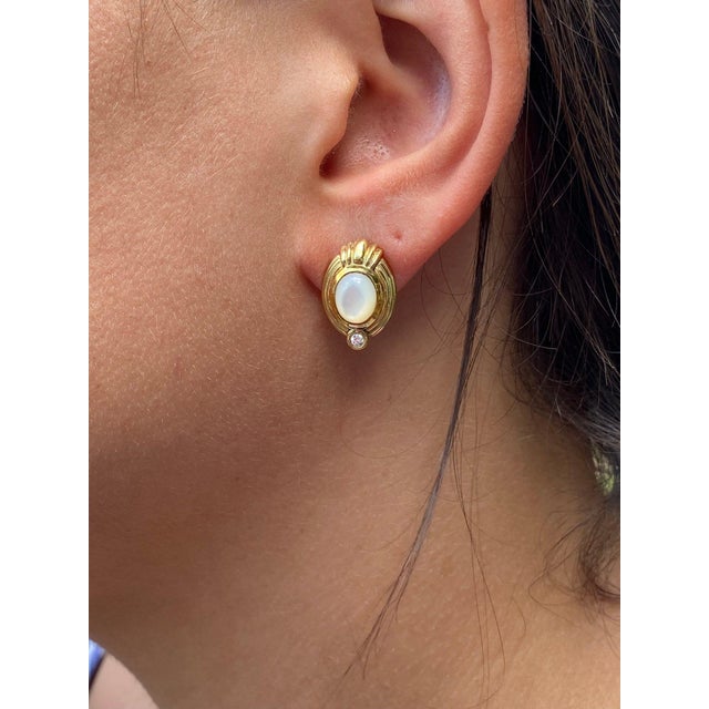 The Gretnas: Ladies Vintage 14K Day and Night Mother of Pearl Dangler Earrings, 2 Pieces For Sale - Image 9 of 9